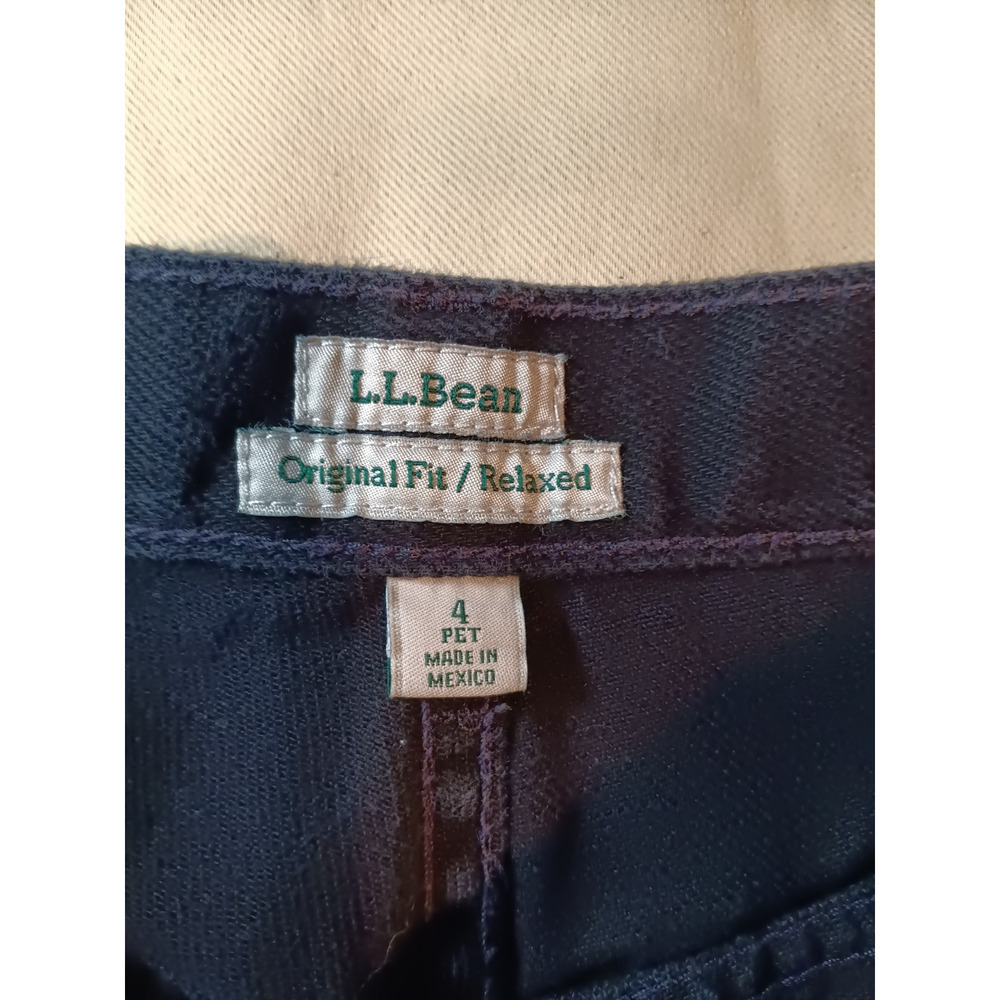 LL Bean Jeans 4 Petite Black Denim Double L Relaxed Fit Straight Leg Mid Rise - Picture 2 of 3